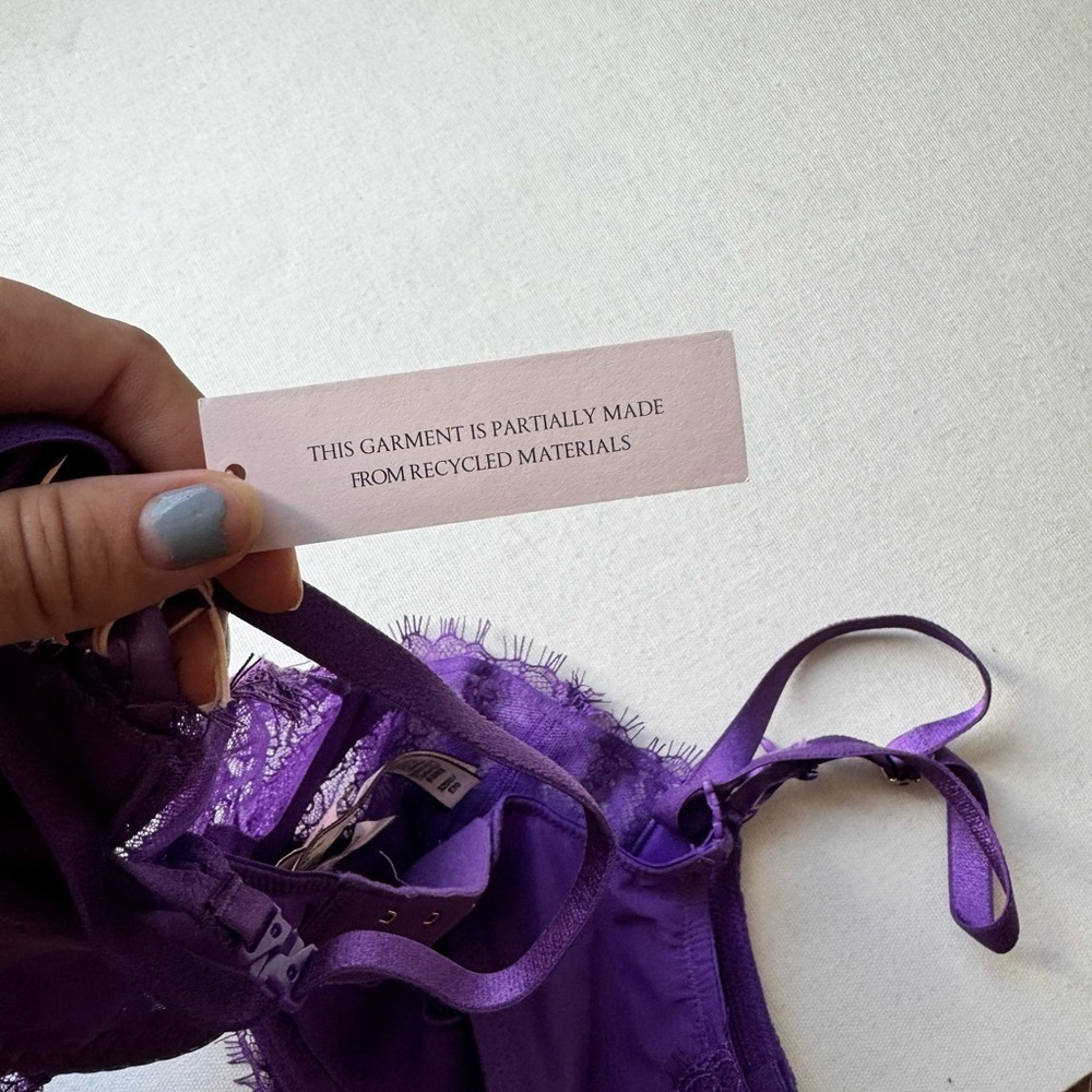NWT Victoria Secret Purple Lace Push Up Bra 32DD - Picture 4 of 6